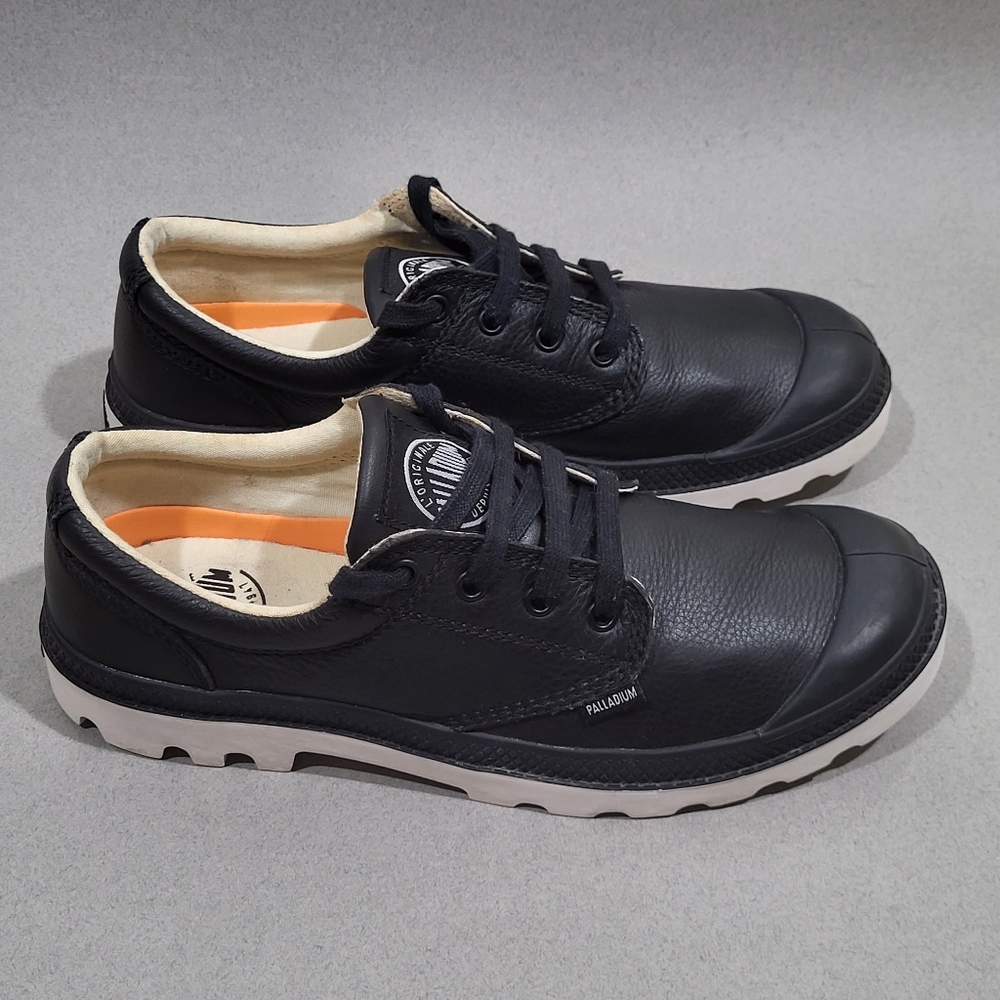 Palladium black genuine leather sneakers / shoes size 10 (43) man, 11 1/2 woman